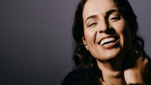 Blefaroplastia lifting facial y lipofilling | Dr Villamarín. El Dr. Villamarín es el mejor cirujano oculoplástico de blefaroplastia y rejuvenecimiento facial en Madrid y Valencia. Resultado natural. Mejor precio.